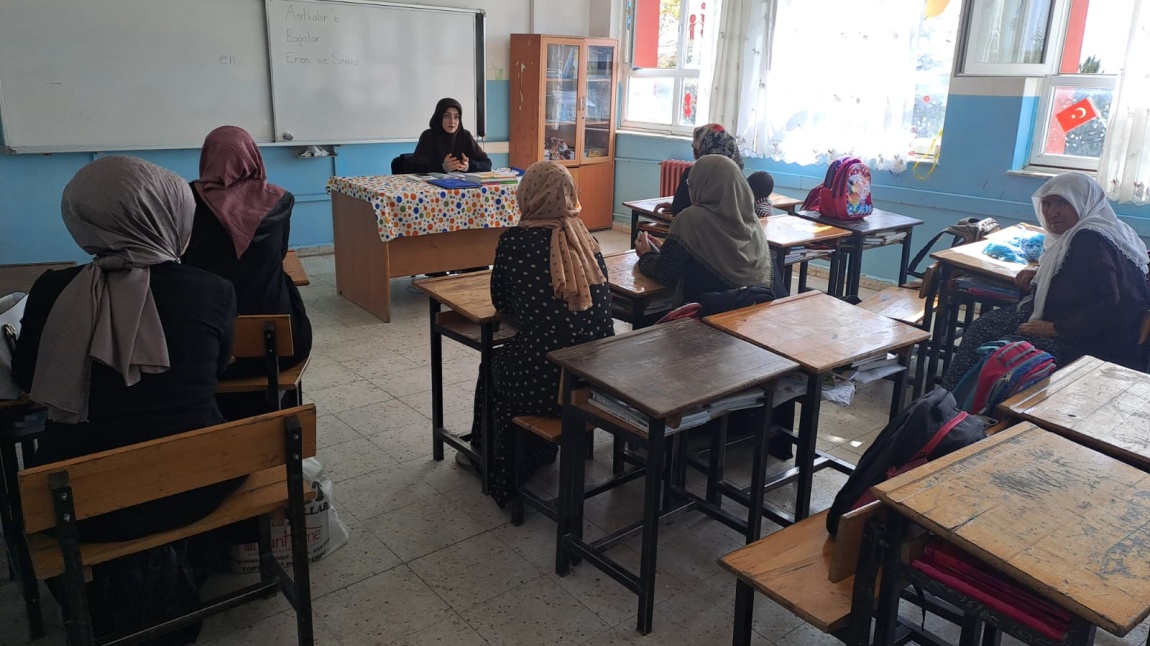 VELİ TOPLANTILARIMIZI GERÇEKLEŞTİRDİK.